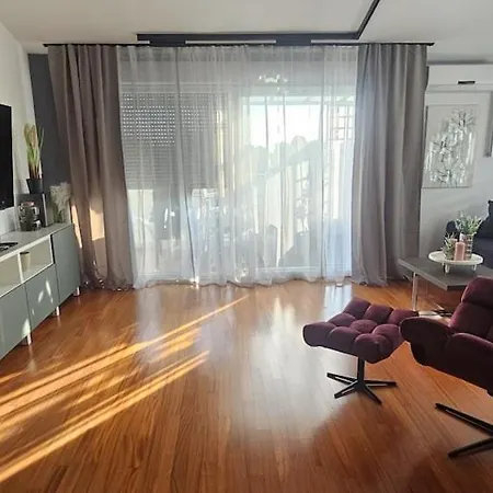 Penthouse Sea View *